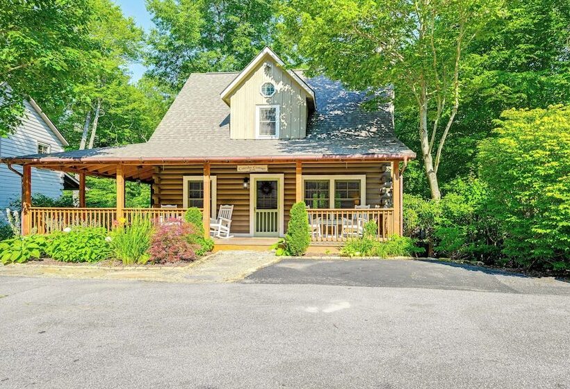 Cashiers Cottage W/ Screened Porch & Trail Access!