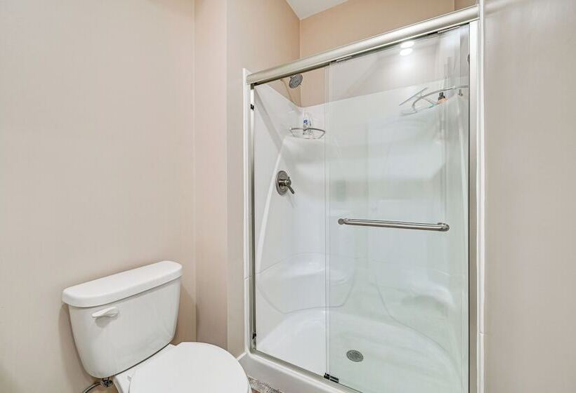 Unique Stay: Barndominium Near Rough River Lake!