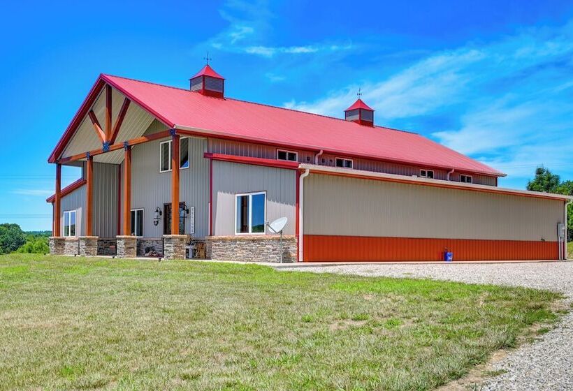 Unique Stay: Barndominium Near Rough River Lake!