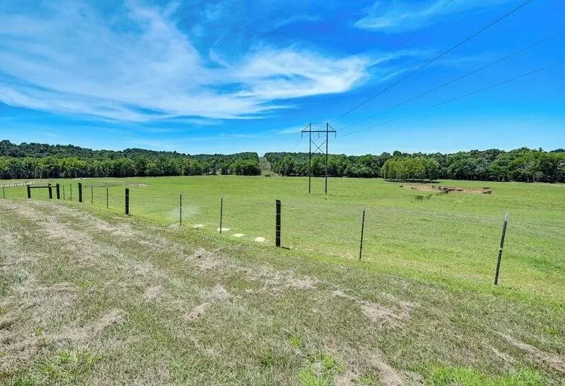 Unique Stay: Barndominium Near Rough River Lake!