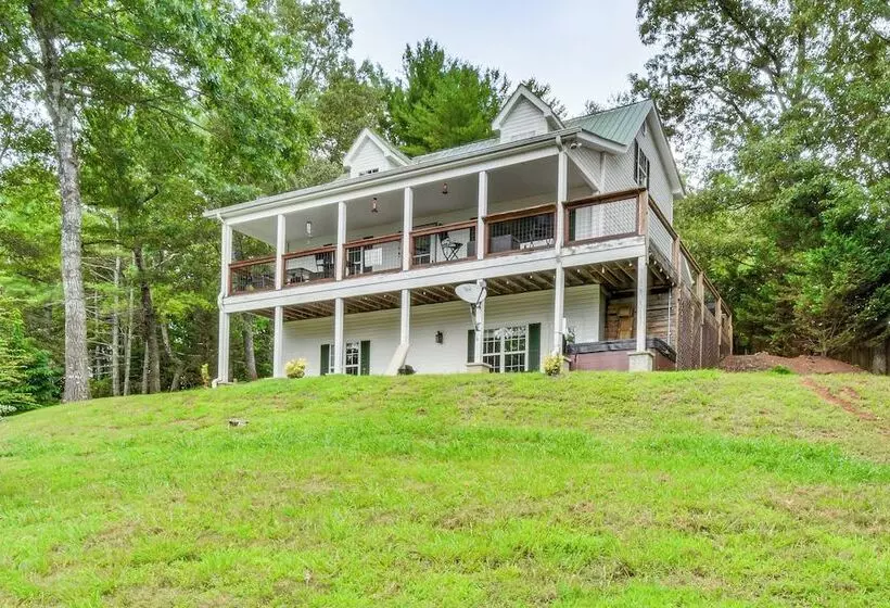 Hiawassee Hideaway: Hot Tub, Lake & Mountain Views