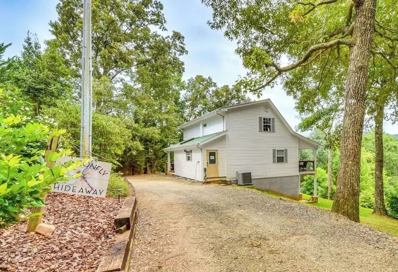 Hiawassee Hideaway: Hot Tub, Lake & Mountain Views