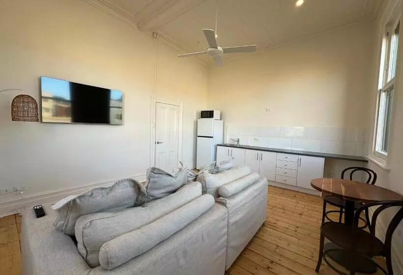 ホテル Ark Apartments