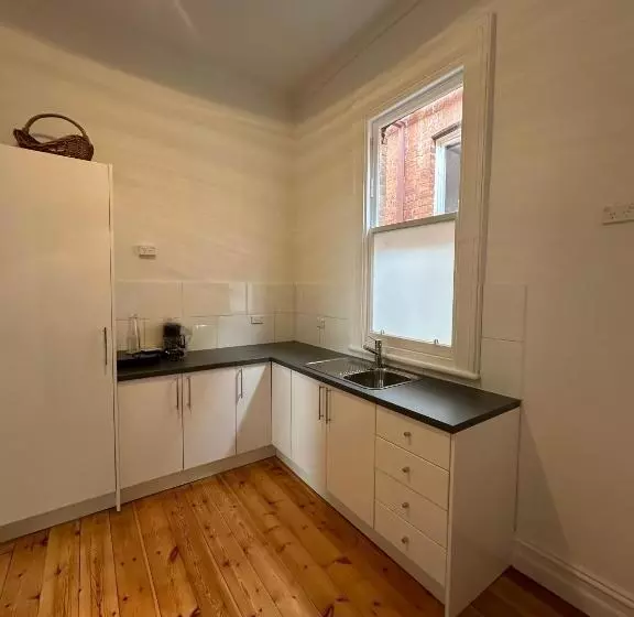 ホテル Ark Apartments