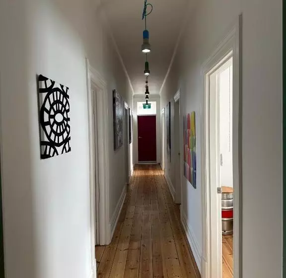 ホテル Ark Apartments