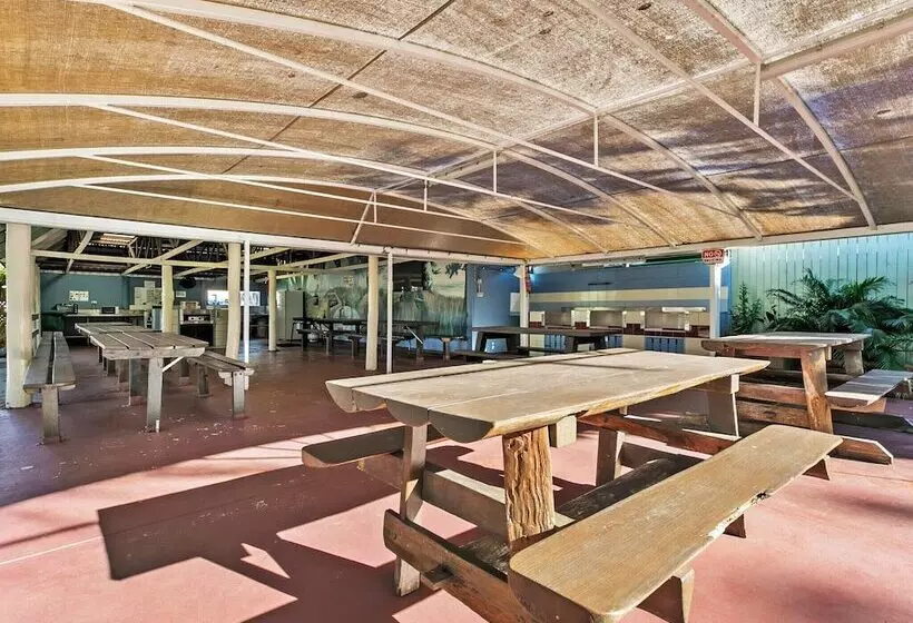 Hotelli Bribie Island Caravan Park