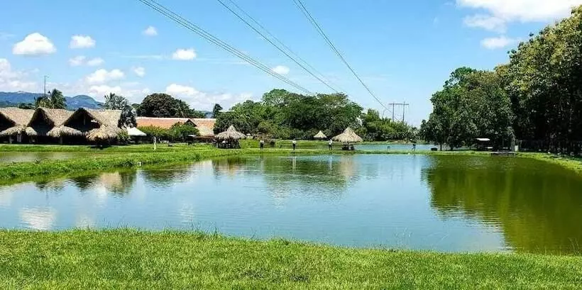 ホテル Brisas La Gaviota Mariquita Tolima