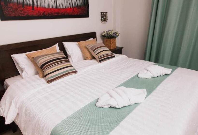 בית מלון כפרי Moei Manee Resort