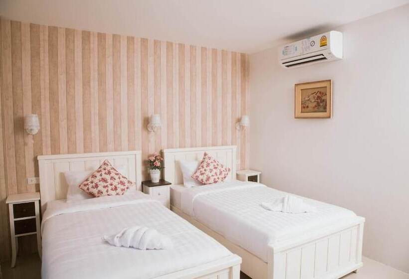 בית מלון כפרי Moei Manee Resort