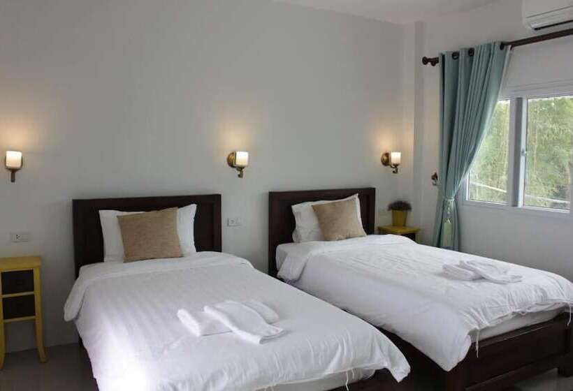 בית מלון כפרי Moei Manee Resort