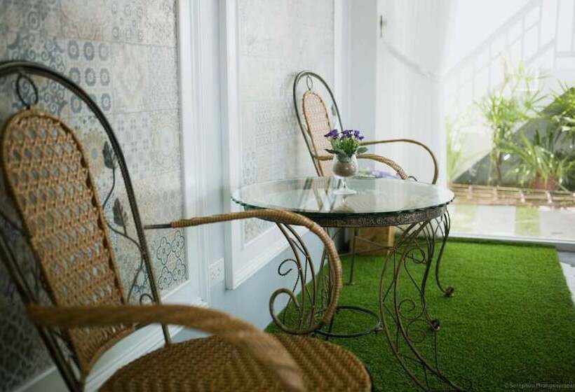 בית מלון כפרי Moei Manee Resort