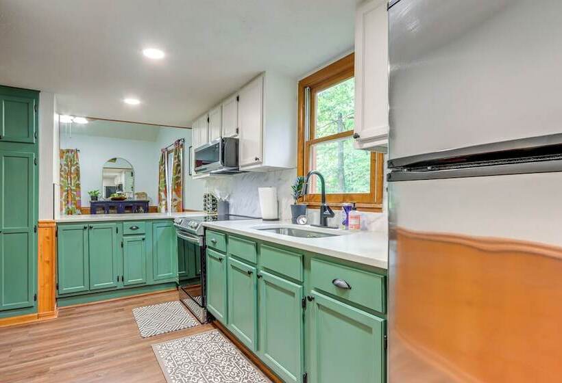 Lakefront Cabin < 3 Mi To Dtwn Eureka Springs!