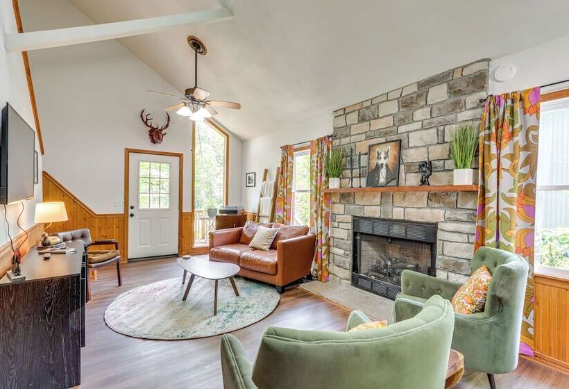 Lakefront Cabin < 3 Mi To Dtwn Eureka Springs!