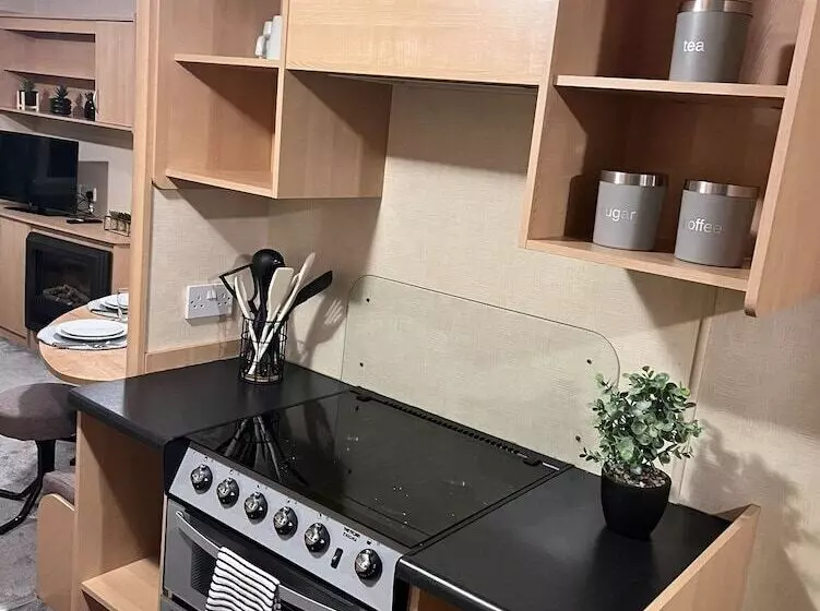 Lovely Caravan Located In An Amazing Holiday Park