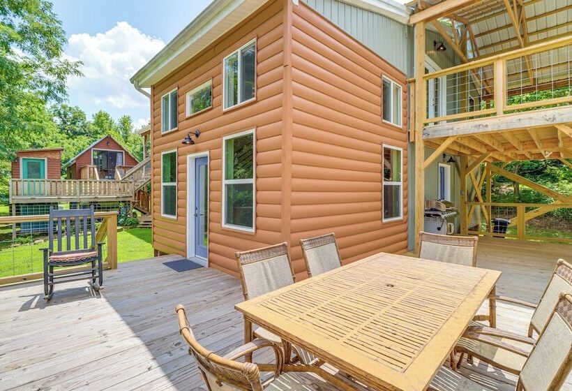 Views On 12 Acres: Ozark Mountain Cabin!