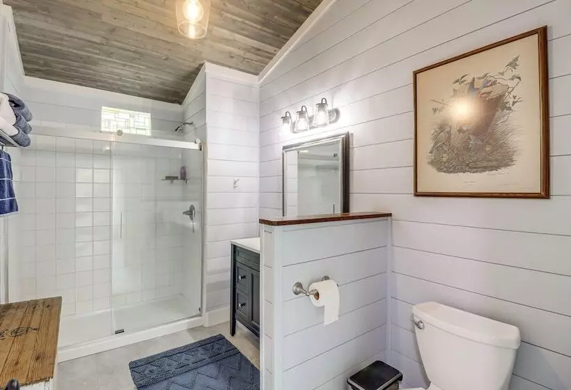 Views On 12 Acres: Ozark Mountain Cabin!