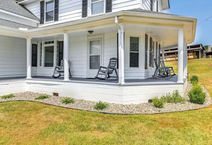 Peaceful Lenoir Home W/ Valley & Mountain Views!