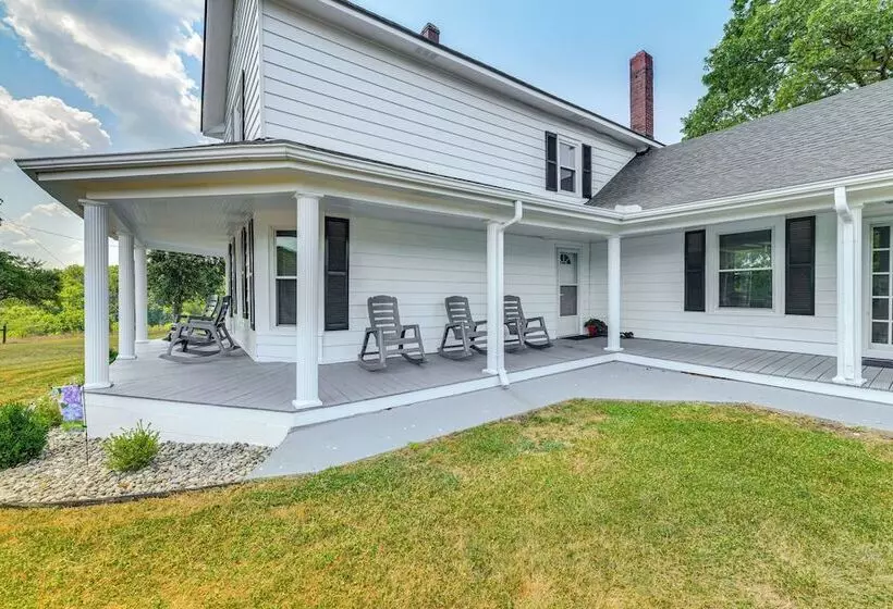 Peaceful Lenoir Home W/ Valley & Mountain Views!