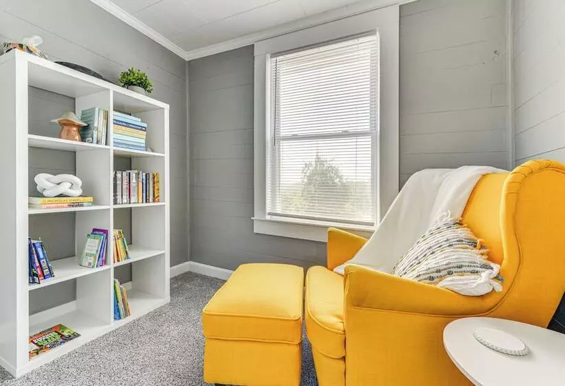 Peaceful Lenoir Home W/ Valley & Mountain Views!