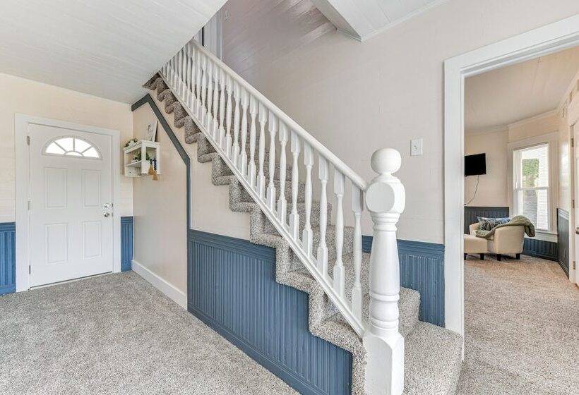 Peaceful Lenoir Home W/ Valley & Mountain Views!