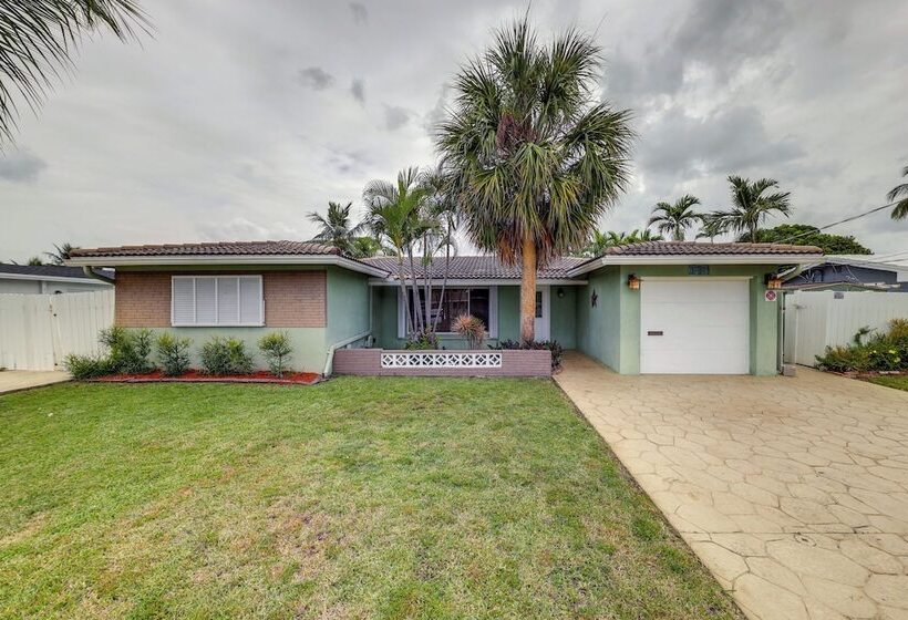 Pompano Beach Home W/ Pool & Dock ~ 4 Mi To Pier!