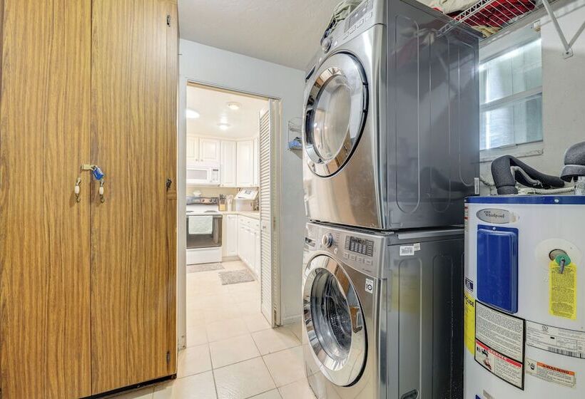 Pompano Beach Home W/ Pool & Dock ~ 4 Mi To Pier!