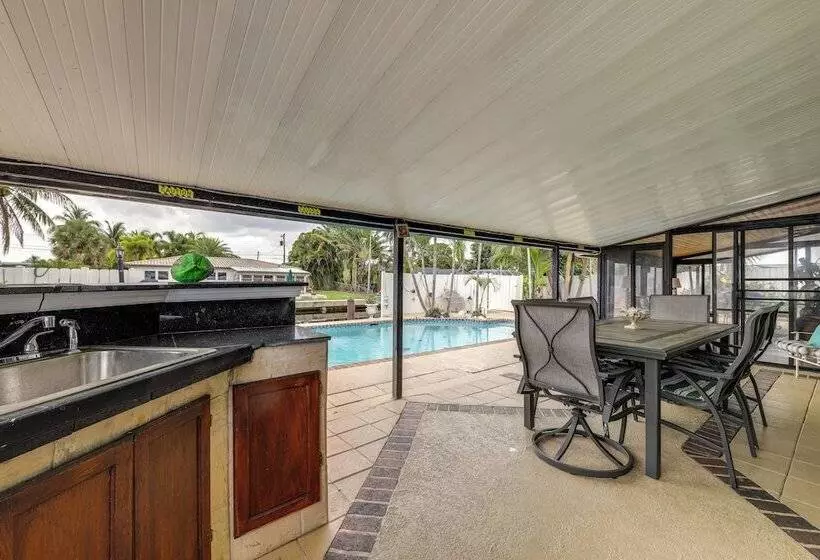 Pompano Beach Home W/ Pool & Dock ~ 4 Mi To Pier!