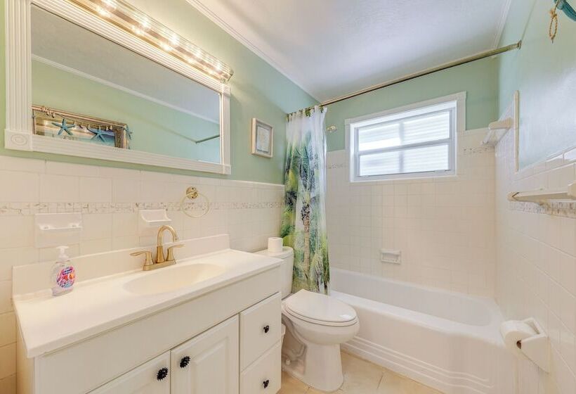 Pompano Beach Home W/ Pool & Dock ~ 4 Mi To Pier!