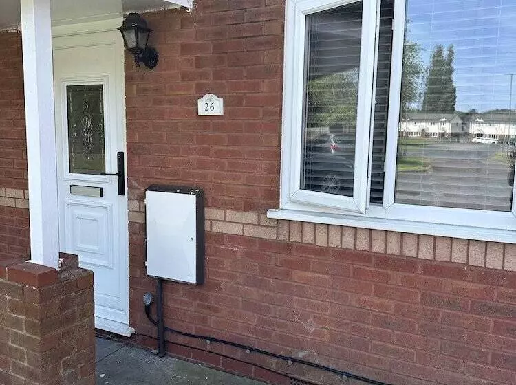 اقامتگاه Affluent Living Apartment Perfect For Contractors