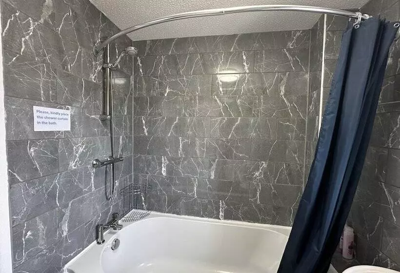 اقامتگاه Affluent Living Apartment Perfect For Contractors