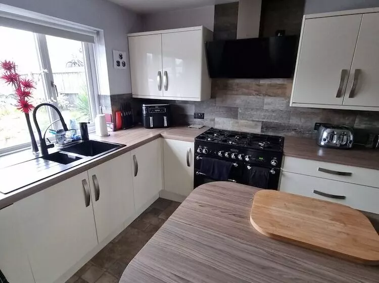 Residenssi Boathouse, Easington Just Minutes From The Sea