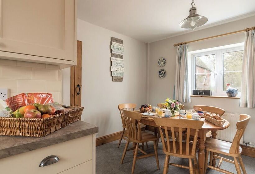 Swallow Cottage @ Olivemead Farm