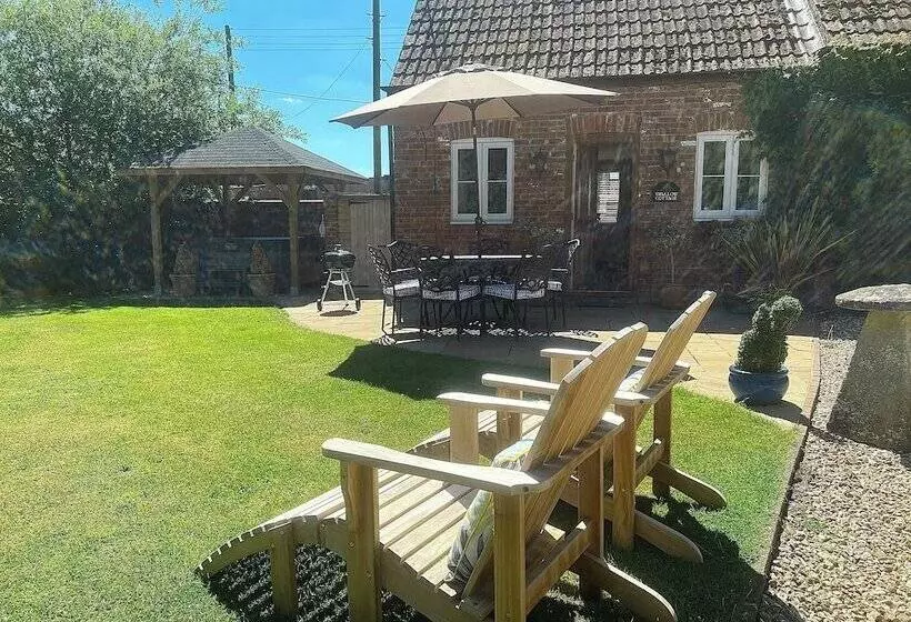 Swallow Cottage @ Olivemead Farm