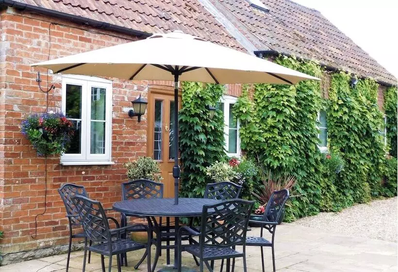 Swallow Cottage @ Olivemead Farm