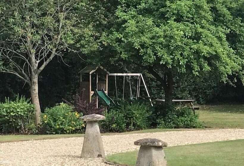 Swallow Cottage @ Olivemead Farm