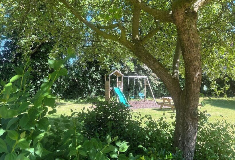 Swallow Cottage @ Olivemead Farm