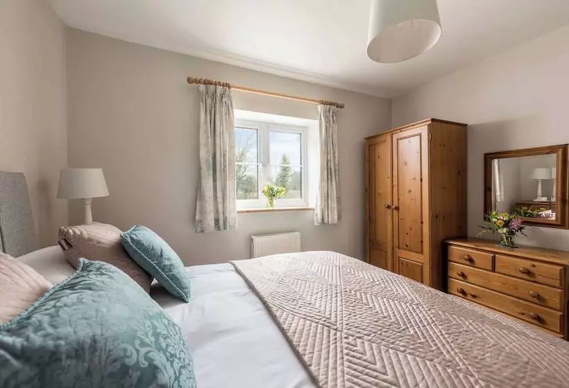 Swallow Cottage @ Olivemead Farm