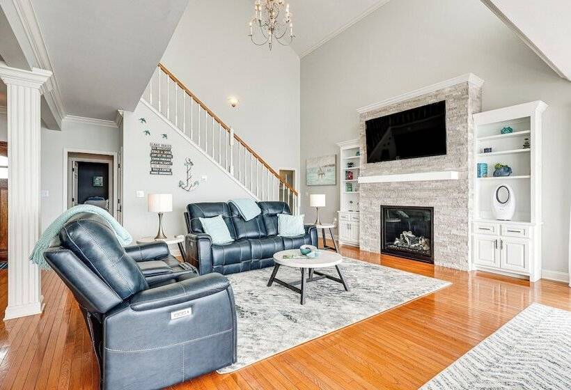 Waterfront Bliss: Wheeler Lake Retreat W/ Dock!