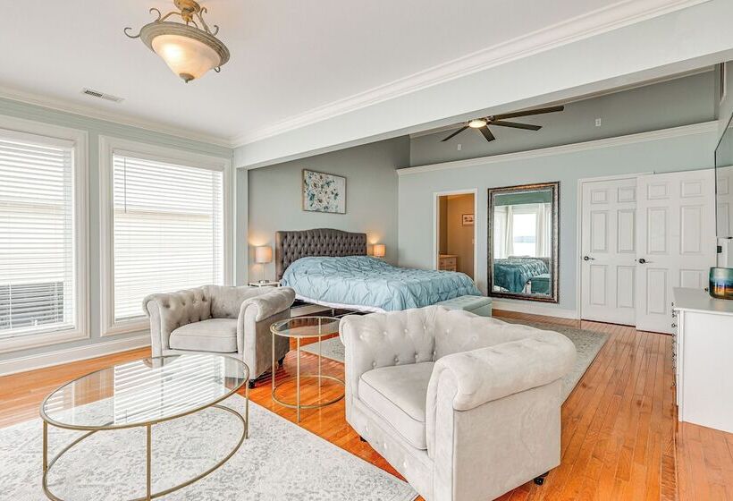 Waterfront Bliss: Wheeler Lake Retreat W/ Dock!