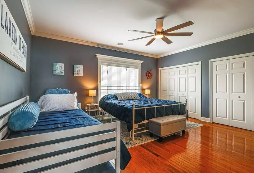 Waterfront Bliss: Wheeler Lake Retreat W/ Dock!