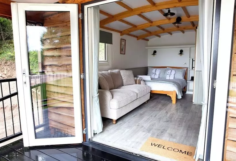 Wildwood Quarry Retreat