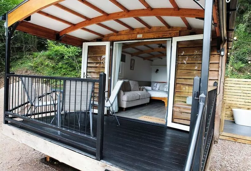 Wildwood Quarry Retreat