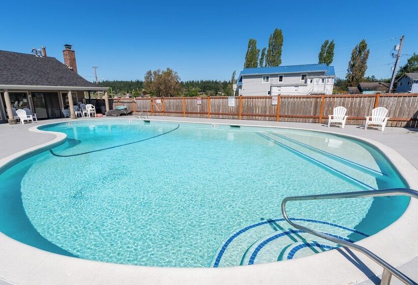 Beachcomber S Bliss By Avantstay Steps To The Beach Ocean Views