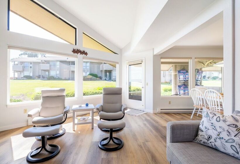 Beachcomber S Bliss By Avantstay Steps To The Beach Ocean Views