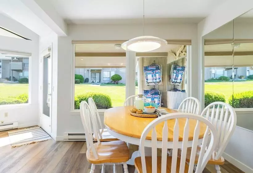 Beachcomber S Bliss By Avantstay Steps To The Beach Ocean Views