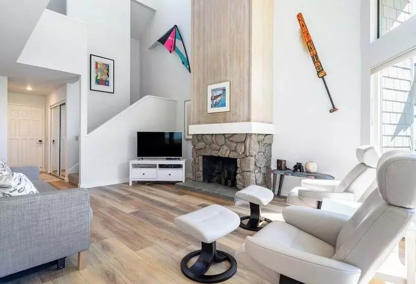 Beachcomber S Bliss By Avantstay Steps To The Beach Ocean Views