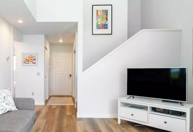 Beachcomber S Bliss By Avantstay Steps To The Beach Ocean Views