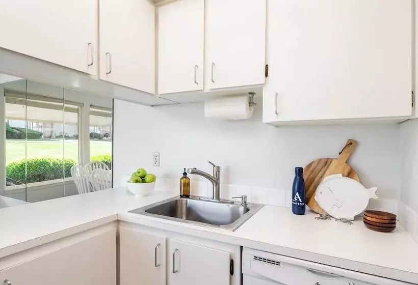 Beachcomber S Bliss By Avantstay Steps To The Beach Ocean Views