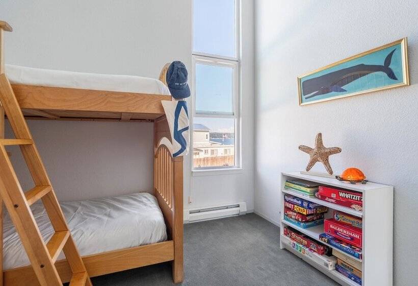 Beachcomber S Bliss By Avantstay Steps To The Beach Ocean Views