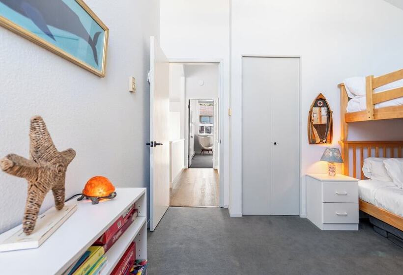 Beachcomber S Bliss By Avantstay Steps To The Beach Ocean Views